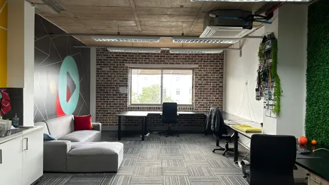 office 1st floor , netcash building, sandown (1).